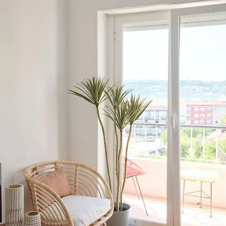 Belem River View W Amazing Balcony, By Timecooler Lägenhet